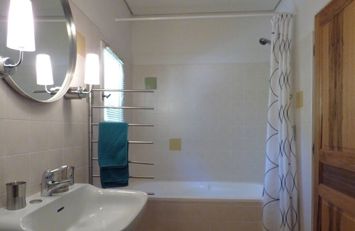 Le Barroux Apartment | "Ventoux": a large bright apartment in a peaceful environment