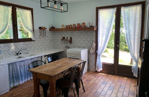 Chateau-Bernard House | Vercors & Trièves Gîte10 p. tout équipé & vue époustouflante
