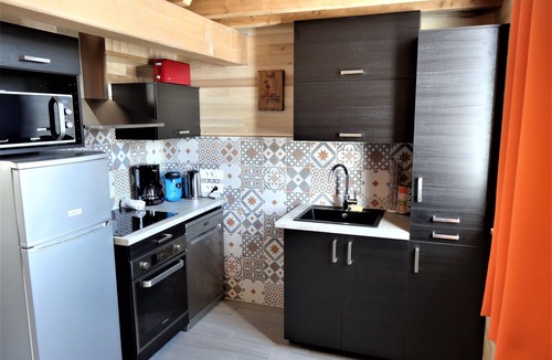 Saint-Honore-les-Bains Apartment | VERY BEAUTIFUL DUPLEX 2 PEOPLE view of the village square (DONE AGAIN 2018)