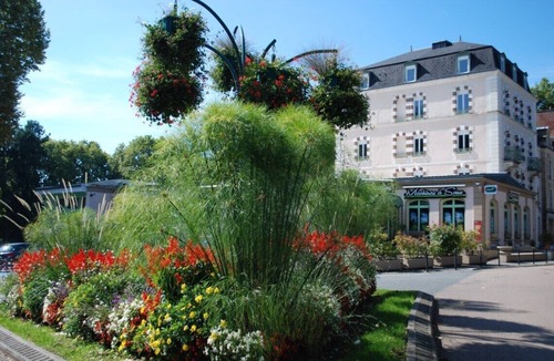 Saint-Honore-les-Bains Apartment | VERY BEAUTIFUL DUPLEX 2 PEOPLE view of the village square (DONE AGAIN 2018)