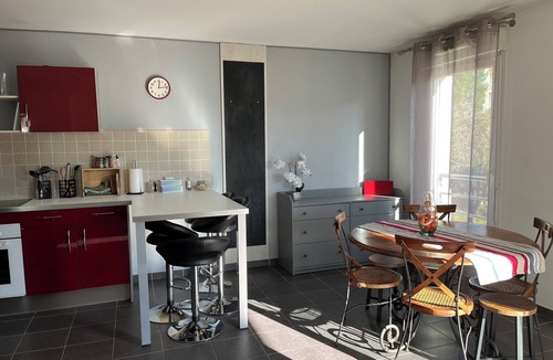 Up 1.5 Saint-Ferreol Apartment | Very bright apartment close to town center, quiet