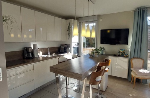 Chatenay-Malabry Apartment | Very bright terrace apartment with secured parking