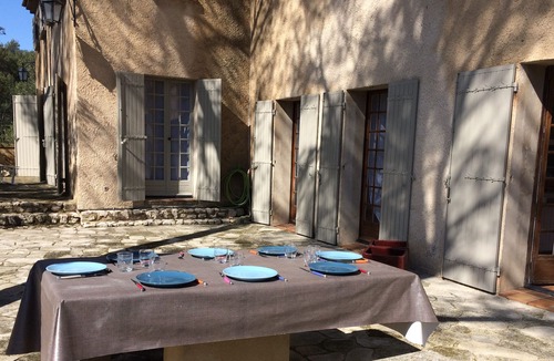 Taillades Villa | VERY LARGE VILLA IN LA PINEDE AT THE FOOT OF LUBERON