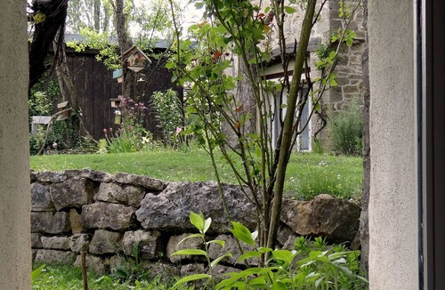 La Chapelle-sur-Furieuse Apartment | Very quiet 3* gîte on the Sentier linking Salins-les-Bains and Arc-et-Senans