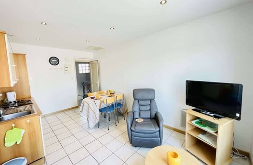 Forges-les-Bains Apartment | Victor Hugo