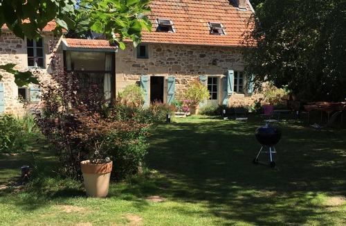 Villeneuve d'Aveyron House | Vieille Ferme Rénovée Avec Piscine Dans un Jardin Arboré de 9 500 m²