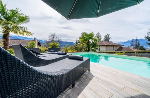 Meylan Apartment | Villa Amot | Swimming pool, Jacuzzi, mountain view terrace