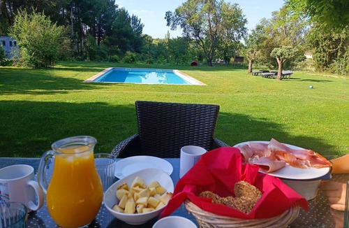 Carpentras Villa | Villa au Calme, Piscine Jeux Extérieurs