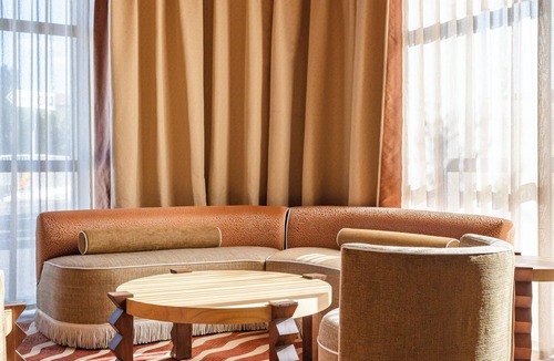 Saint-Paul-Trois-Chateaux Hotel | Villa Augusta