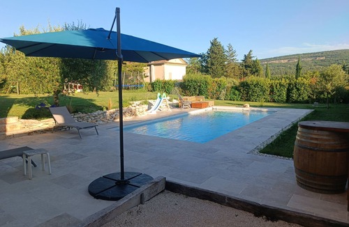 Valaurie Villa | Villa Avec Belle Vue, Piscine et Terrain de Pétanque