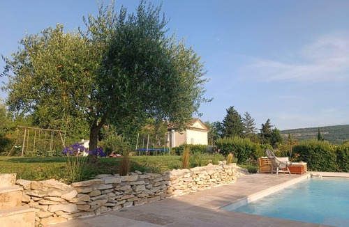 Valaurie Villa | Villa Avec Belle Vue, Piscine et Terrain de Pétanque