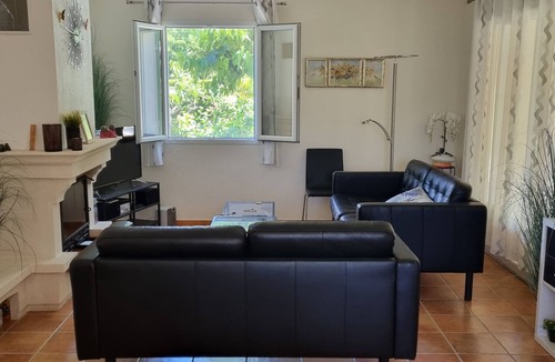Mazan Villa | Villa Avec Jardin & Piscine Située au Calme Dans une Impasse