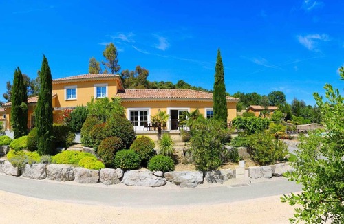 Saint-Maurice-dʼArdeche Villa | Villa Chenin - private terrace and garden