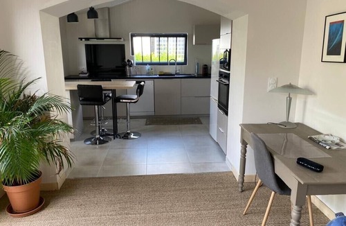 Aytre House | Villa climatisée 3 chambres au calme et dans un écrin de verdure
