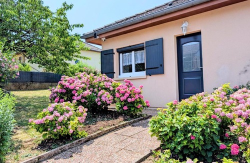 Dannemarie-sur-Crete House | VILLA Confort 4 étoiles Climatisée - Jardin fleuri 800 m2 & terrasse - parking - aux portes de Besançon