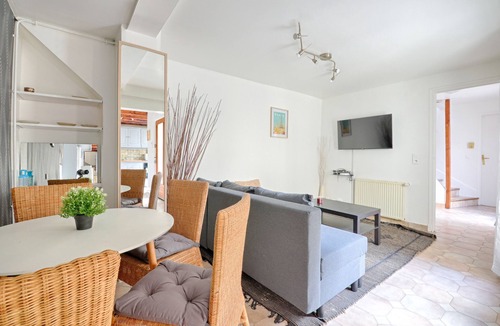 Vitry-sur-Seine House | Villa Cosy en Pleine Ville à 10 mn de Paris!