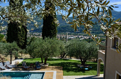Nyons Villa | Villa des Tuillères, panoramic view of Nyons