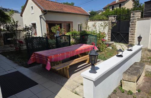 Ecrouves House | Villa familiale proche centre - 10 pers. - FR-1-584-409