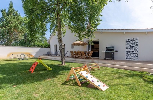 Saint-Medard-en-Jalles House | Villa Hakuna Matata - Grande Maison Familiale 12p | Piscine