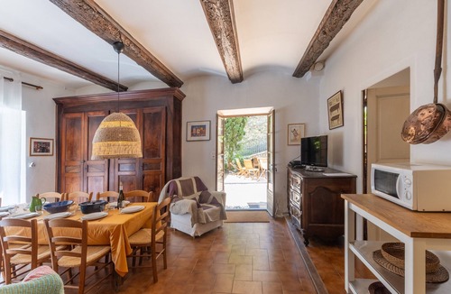 Lagorce Villa | Villa 'Le Lion D'Or' with Private Terrace, Private Garden and Wi-Fi
