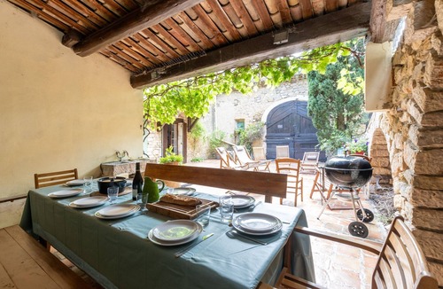 Lagorce Villa | Villa 'Le Lion D'Or' with Private Terrace, Private Garden and Wi-Fi