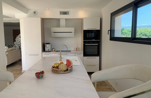 Blauvac Villa | Villa MTI Ventoux Quiet, close to nature/ideal for friends or family!