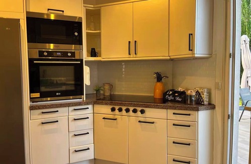 Vitry-sur-Seine House | Villa near the Eiffel Tower/Air Conditioning/BBQ/4 Parking Spaces/2 Bathrooms/Sleeps 12