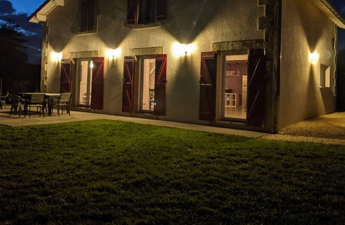 Le Grand Serre Villa | Villa Neuve, au Calme, Avec spa et Sauna. Idéale Famille et Amis