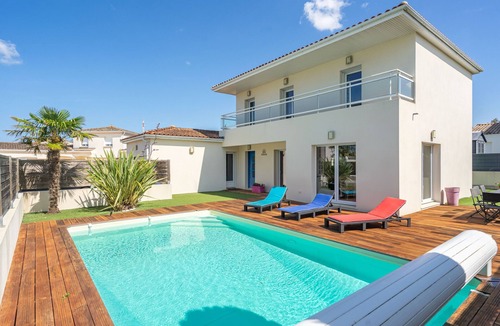 Vaux-sur-Mer House | Villa Sigiriya with Sea View and Heated Pool – 400m from Beach and Shops