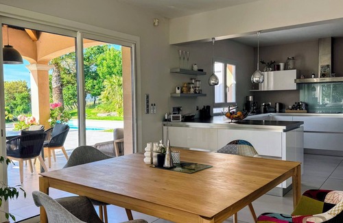 Chateauneuf-le-Rouge House | Villa with pool and garden, 2 bedrooms