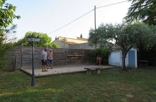 Entrechaux Villa | Villa with large garden, heated pool near Vaison and Mt Ventoux