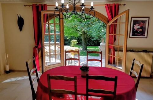 Draveil House | Villa with large garden in quiet location near Paris, Orly, forest and lakes