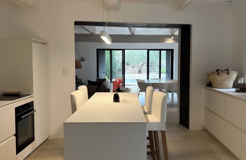 Saint-Didier House | Village house with swimming pool
