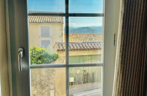 Venasque House | Village house with panoramic view in Venasque