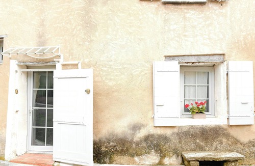 Venasque House | Village house with panoramic view in Venasque