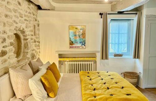 Venasque House | Village House With Panoramic View In Venasque