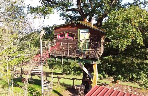 Montagny-sur-Grosne House | Village.insolite