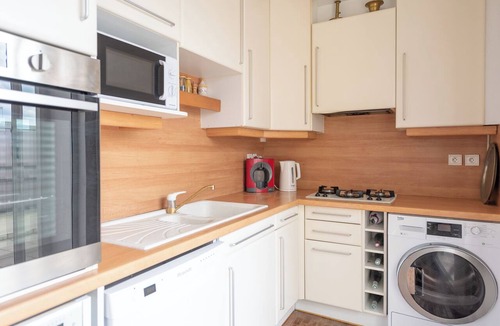 Saint-Mande Apartment | VINCENNES WOODS, ROOFTOP, 3BR 30–60 days ahead? Ask for a private offer LET-VBp
