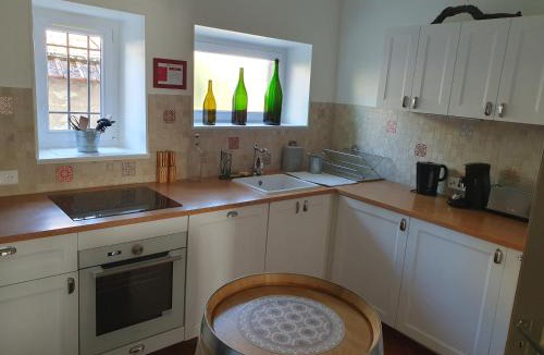 Cravant House | Vitis Vinifera