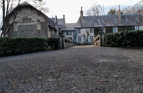 Parigny-les-Vaux Bed & Breakfast | Votre chambre au Château de Mimont