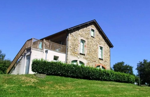 Bassignac Apartment | VVF Cantal Salers Vendes * - 2 Room Apartment 4 People 1 baby
