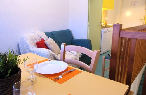 Maisod Villa | VVF Jura Lac de Vouglans - 3 Room Gite 4 People 1 baby