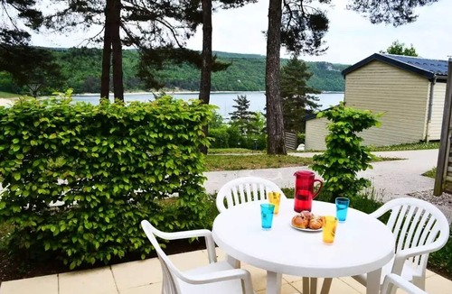 Maisod Villa | VVF Jura Lac de Vouglans - 4 Room Gite 8 People 1 baby