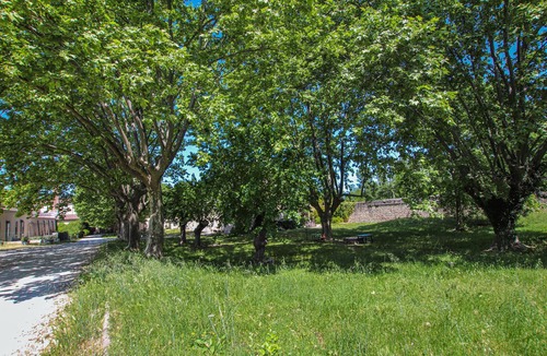 Montboucher-sur-Jabron Apartment | Welcome to the south of the Drôme Provençale!