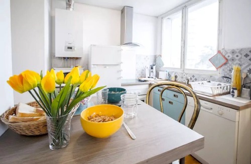 Saint-Cyprien Apartment | ❤️ WELCOME T3-Near center 2 to 6 pers. parking, lift