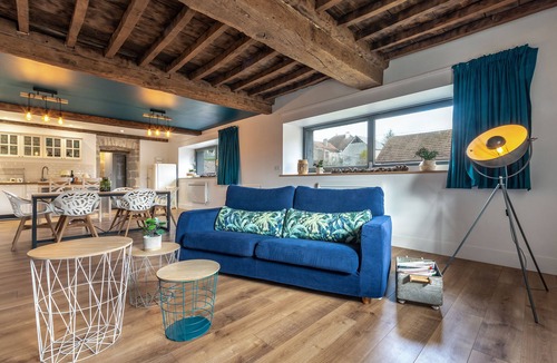 Cenans House | Well-being house by the river
