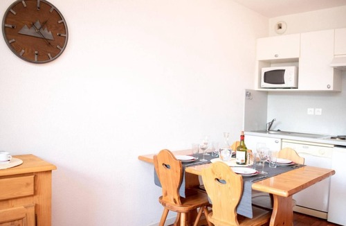 Vignec Apartment | Wifi, 1st floor, swimming pool, terrace, balcony, tv, 34m², Saint Lary Soulan