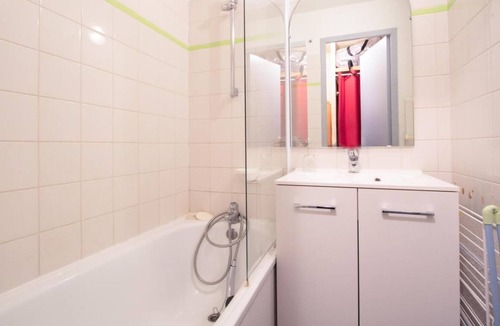 Valfrejus Apartment | Wifi, 70m from ski slopes, 1st floor, view mountain, balcony, tv, ski locker, 20m², Valfréjus