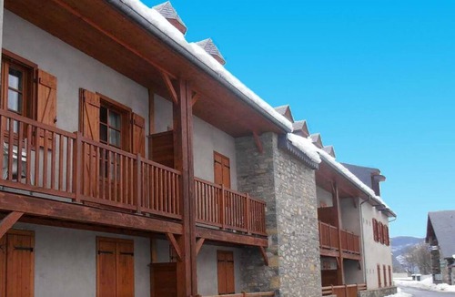 Vignec Apartment | Wifi, Ground floor, swimming pool, terrace, tv, 37m², Saint Lary Soulan