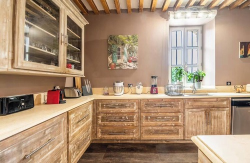 Mazan House | Wine estate with sunset courtyard near Bédoin